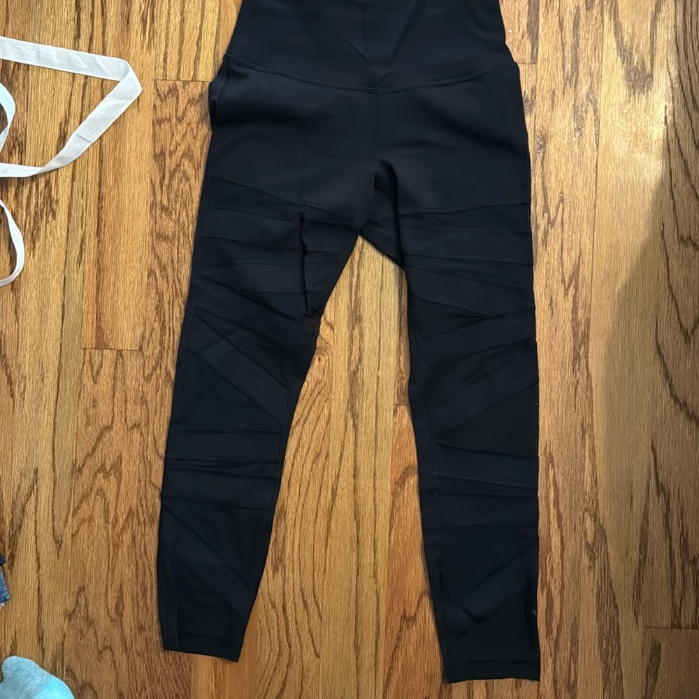 Lululemon high rise mesh tight